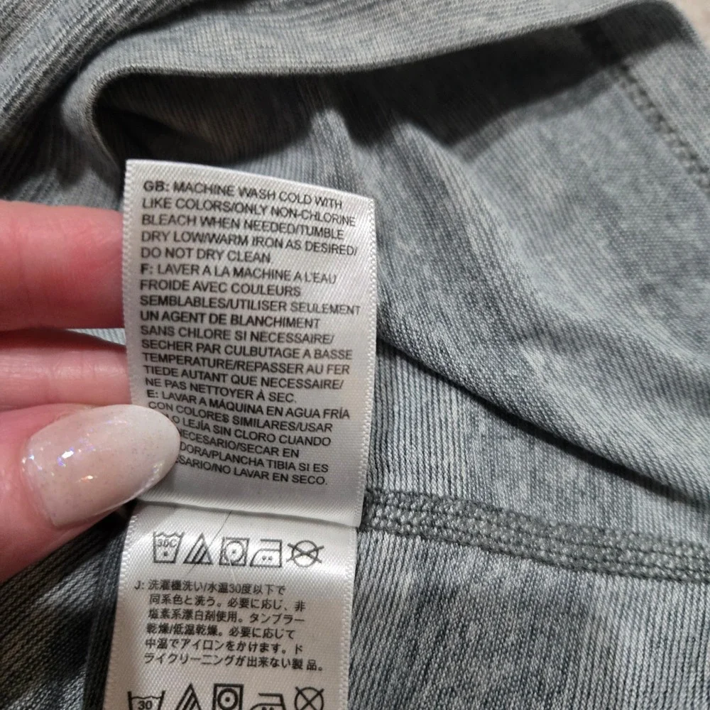 The North Face FlashDry Athletic Top Small Gray Black Running Tee - Picture 7 of 12